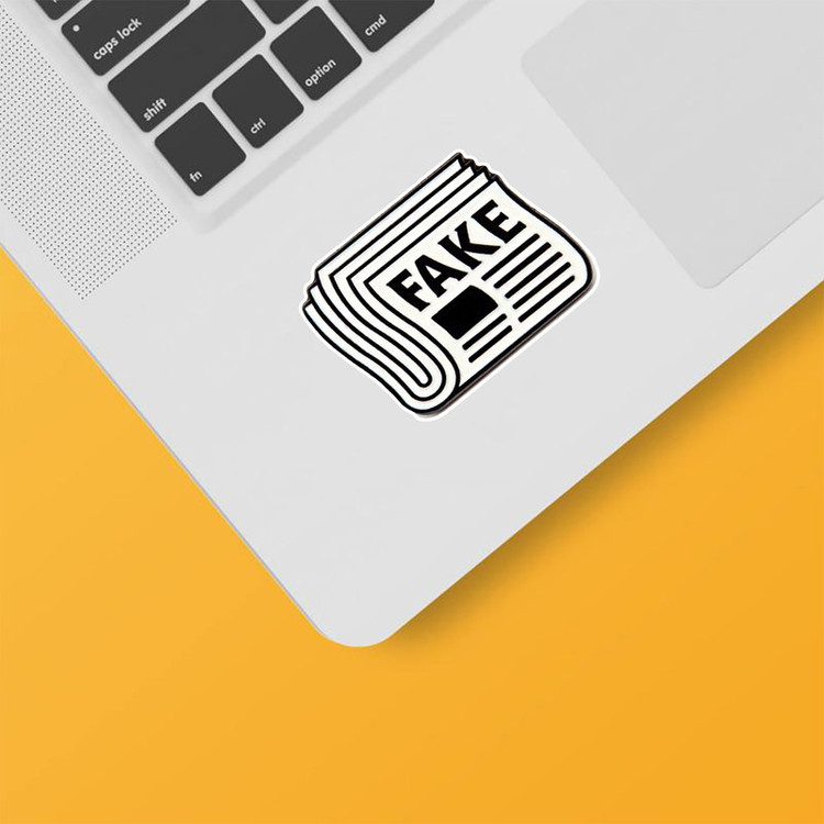 استیکر لپ تاپ و موبایل بووم طرح Fake News کد BM38