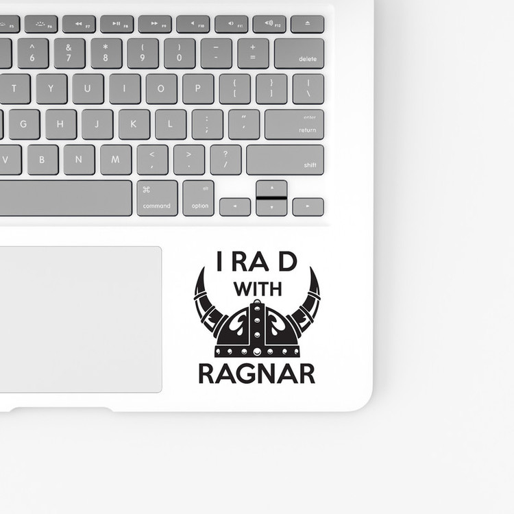 استیکر لپ تاپ و موبایل بووم طرح سریال وایکینگز مدل I Raid With Ragnar کد LB34